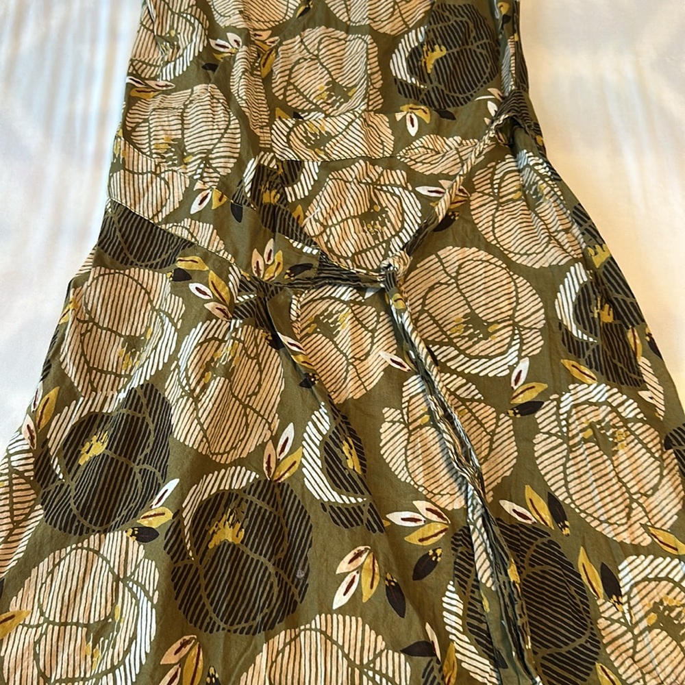 H&M Olive and Beige Wrap Dress Size 4 - Picture 4 of 8